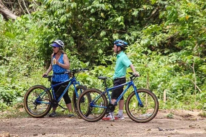 Mountain Bikes + 4 hours kayaks Los Haitises - obrazek 22